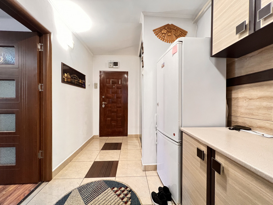 Închiriere apartament 3 camere – Tractorul, Str. Argintului, lângă Penny