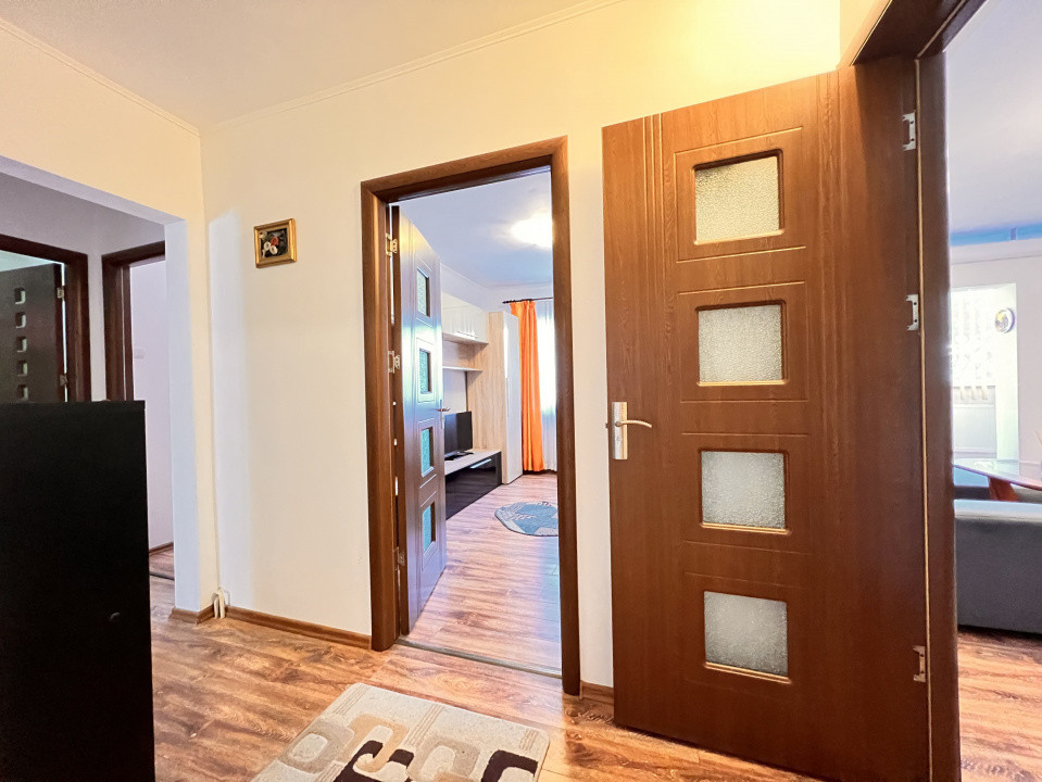 Închiriere apartament 3 camere – Tractorul, Str. Argintului, lângă Penny