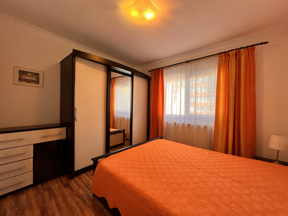 Închiriere apartament 3 camere – Tractorul, Str. Argintului, lângă Penny