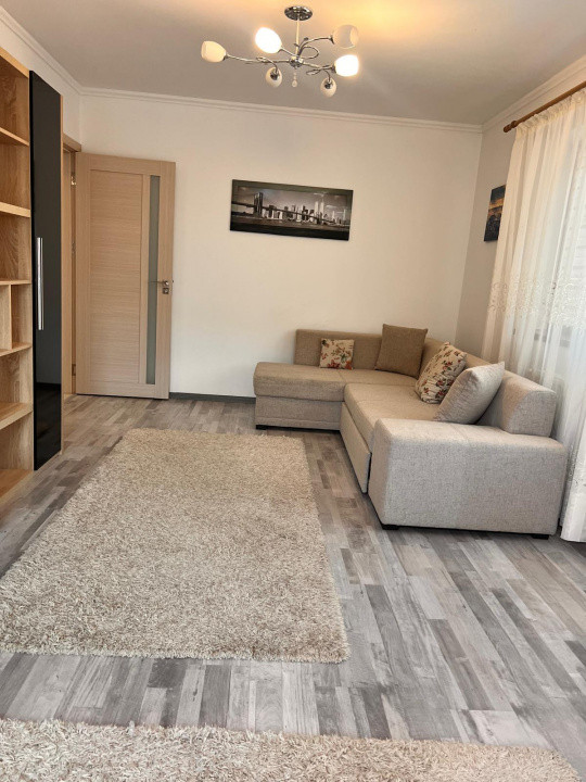 Apartament 2 camere decomandate de închiriat – Coresi / Tractorul