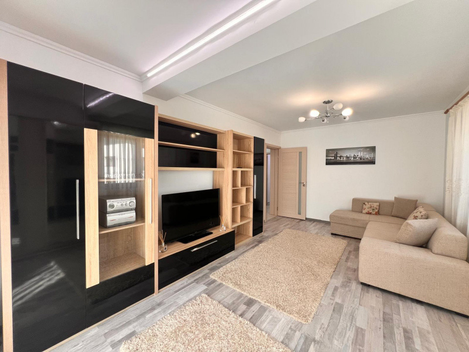Apartament 2 camere decomandate de închiriat – Coresi / Tractorul