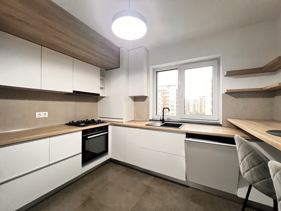 Apartament spatios 2 camere Qualis Coresi 